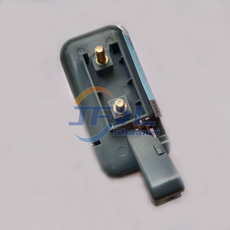 Shacman X3000 Left And Right Door Inner Handle DZ14251340016 DZ14251340026