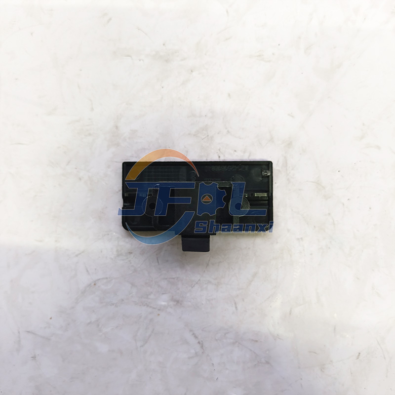 Shacman Truck Interior Parts DZ14251610840 Overhead Bin Lock Clip Storage Box Fastener for Shacman Delong X3000 X5000 X6000