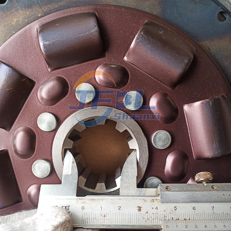 Factory Direct Price SZ916000002 Clutch Driven Plate Assembly 395mm for SHACMAN Delong L3000 F3000 Heavy Duty Truck Spare Parts
