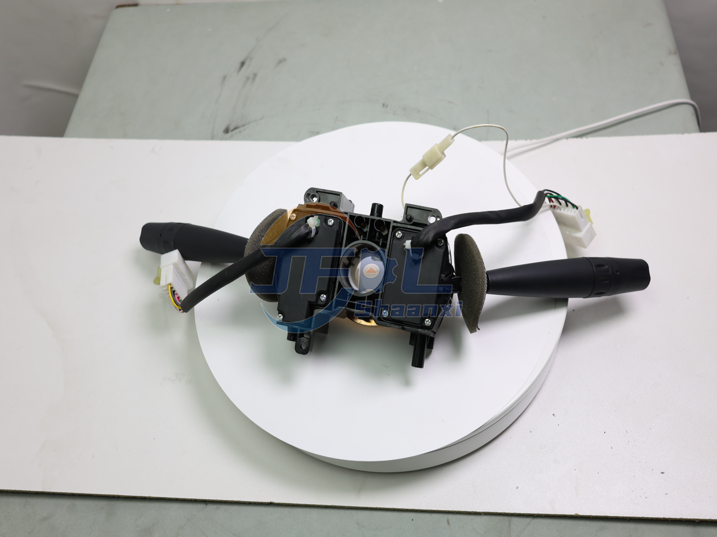 Combination Switch DZ96189584836 for Shacman Delong M3000 F3000 Sinotruk Howo A7 T7 Truck Spare Parts