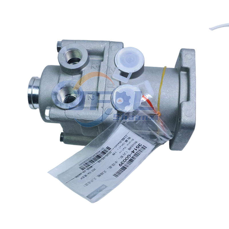 High-quality Spare Parts 3514-00039 Brake Master Cylinder Brake Valve Accessories for Yutong Buses Minibuses And School Buses