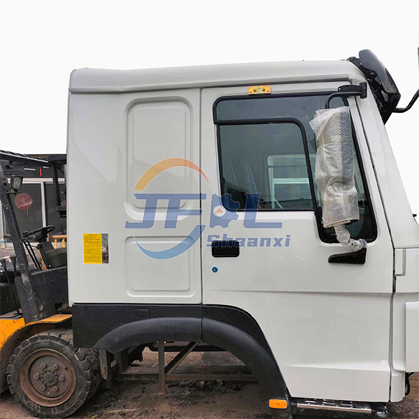 Source Factory Supply China Truck Sinotruck Cabin Assembly Howo HW70 HW76 Cabs Howo Cab