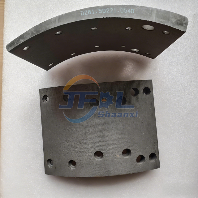 81.502221.0540 81.502221.0535 前刹车片(A大片) 前刹车片(B小片) (5)