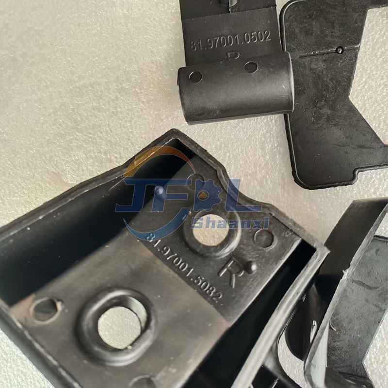 81.97001.5082 前脸扶手(右) 81.97001.5081 前脸扶手(左) (9)