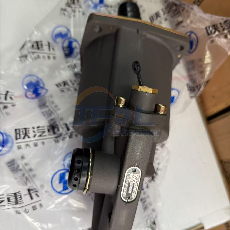 Shacman M3000 F3000 X3000 Truck Spare Parts Clutch Booster Cylinder DZ93189230200 DZ93189230080 Clutch Slave Cylinder