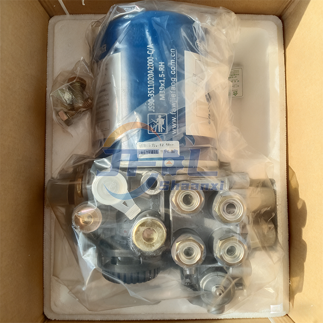 3515020-DY799WA 空气干燥器总成 解放JH6 (9)