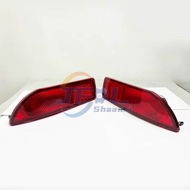Bus Parts 4116-00042 4116-00043 Rear Taillight Rear Fog Lamp for Yutong Bus Zk6147