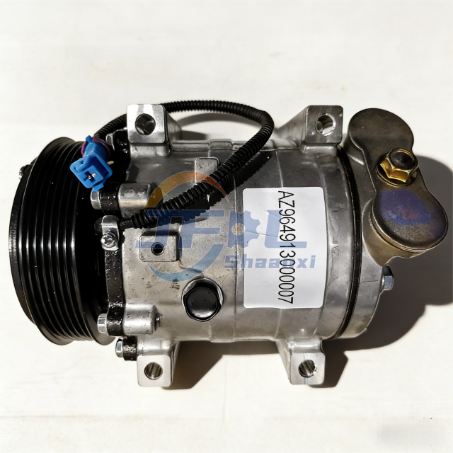 Sinotruk HOWO WP12 400HP Engine Parts AZ964913000007 Heavy-duty Truck Air Conditioning Compressor Assembly