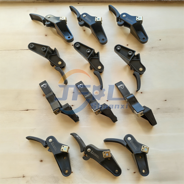 DZ14251110075 面罩锁拉手柄 (6)