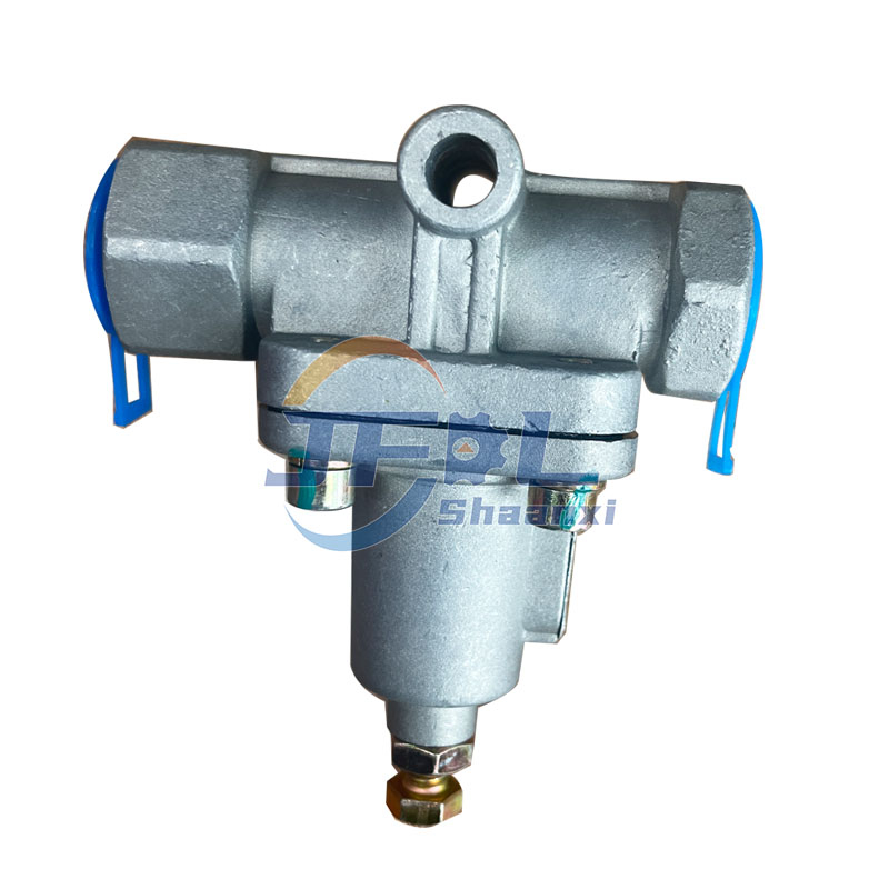 Shacman Truck Spare Parts Engine Hydraulic Pump Overflow Valve DZ9100360370 Pressure Relief Valve