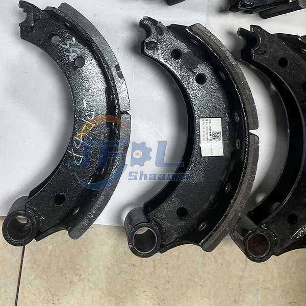 Factory Direct Sales Truck Part 3501350-DR560 3501360-DR560 3501390-DR560 Horseshoe Belt Friction Plate Assembly for FAW Jiefang