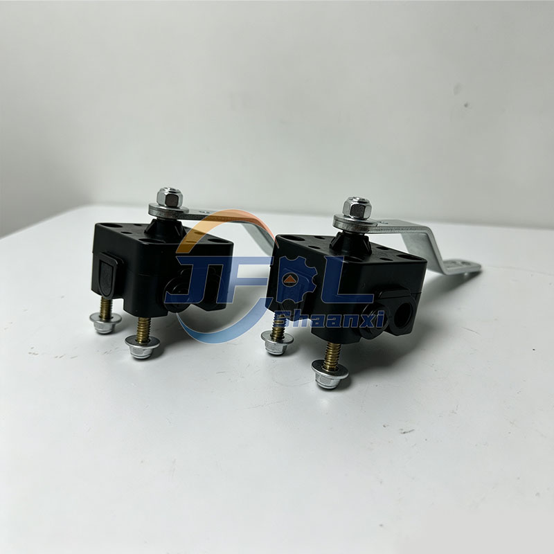 Heavy Duty Truck Air Suspension System Leveling Valves DZ15221440234 DZ15221440233 Height Control Valves for Shacman X3000