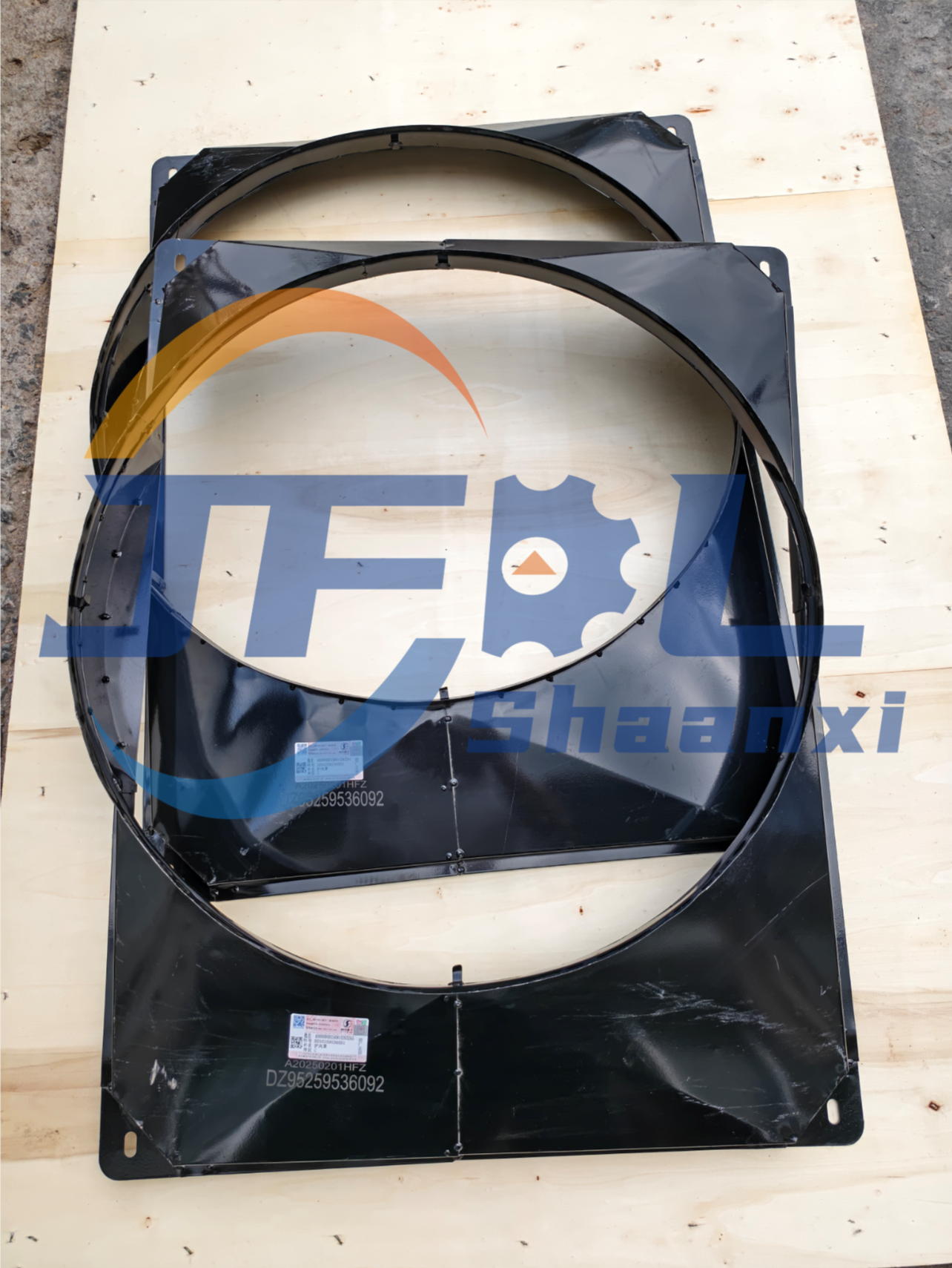 Truck Engine Systems Parts DZ95259536092 Radiator Windshield High Quality for Shacman X3000 Parts