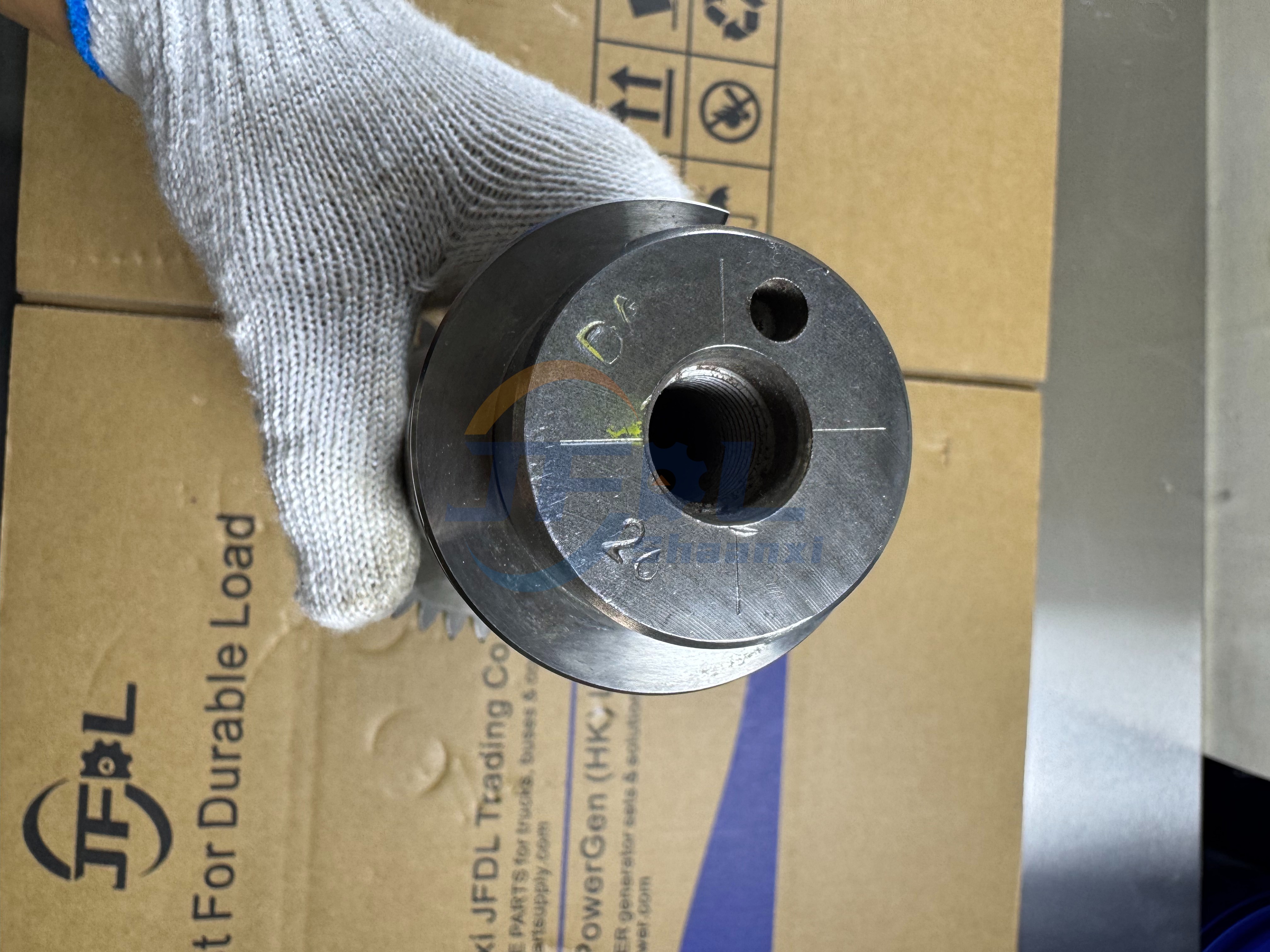 Truck Spare Parts Transmission system Countershaft / Intermediate Shaft 16JS200T-1701048 For Shacman Delong F3000, X3000, And M3000