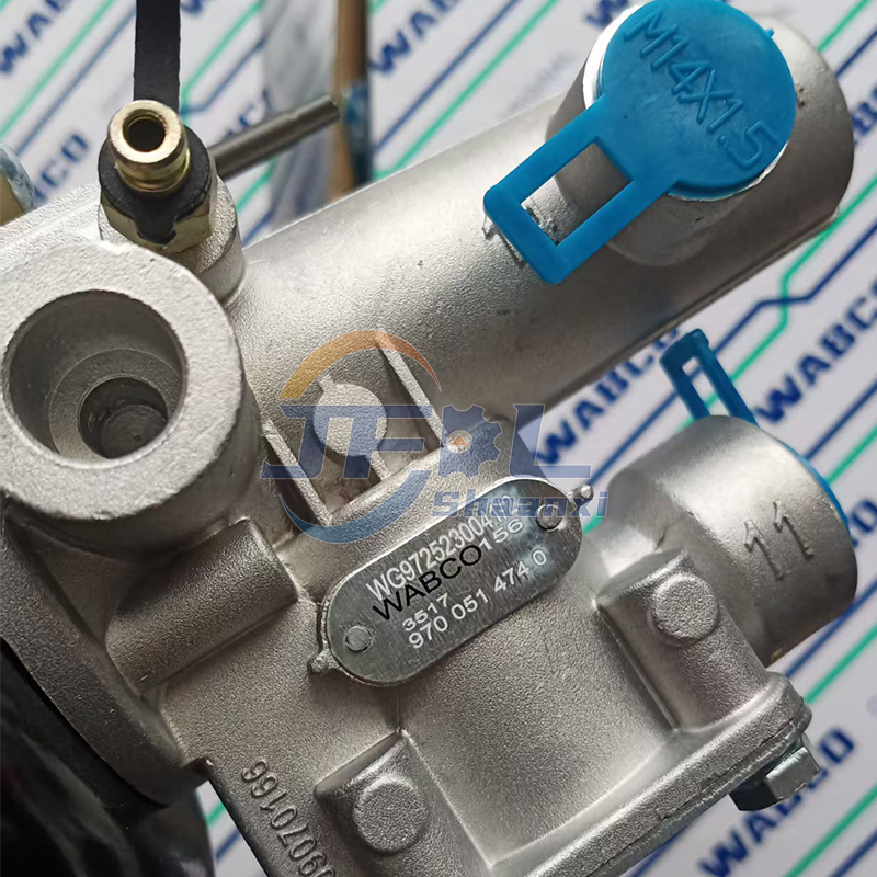 WG9725230041 离合器助力缸10210款 (6)