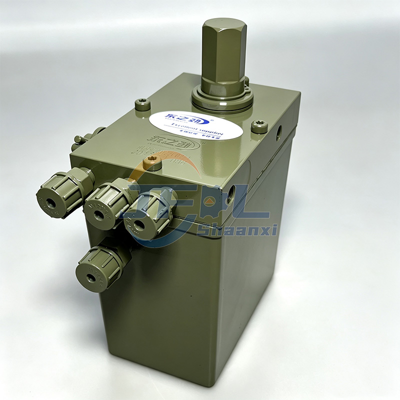 Cab Hydraulic Tilting Pump Assembly WG9925822002 for HOWO A7 T7H 70 Trucks 