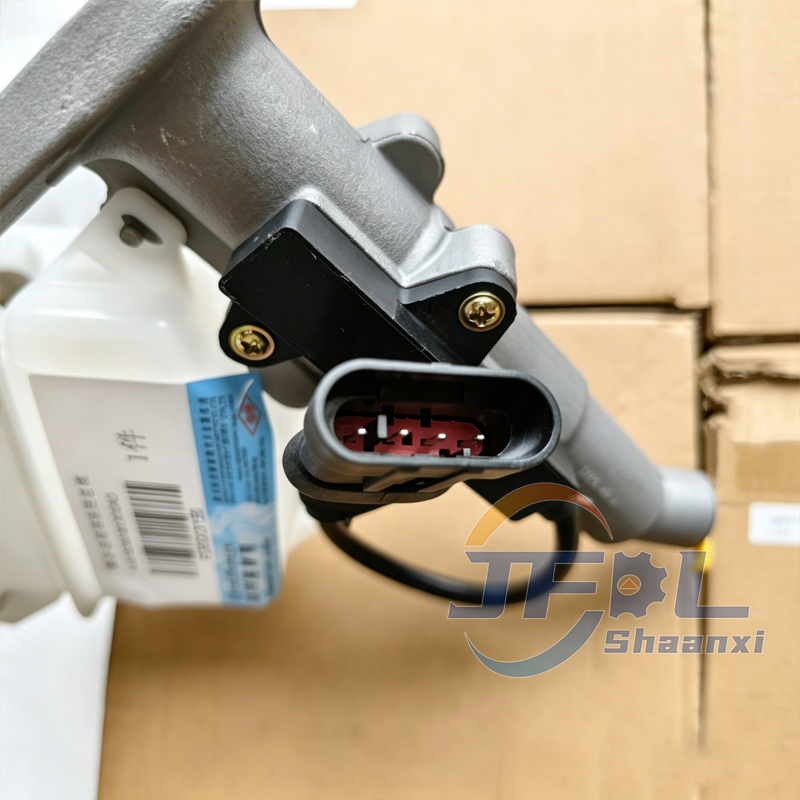 Foton Auman Truck GTL EST Spare Parts Clutch Master Cylinder with Oil Port H4163030000A0 Clutch Master Cylinder with Reservoir