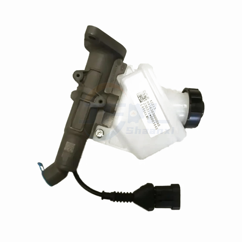 Foton Auman Truck GTL EST Spare Parts Clutch Master Cylinder with Oil Port H4163030000A0 Clutch Master Cylinder with Reservoir