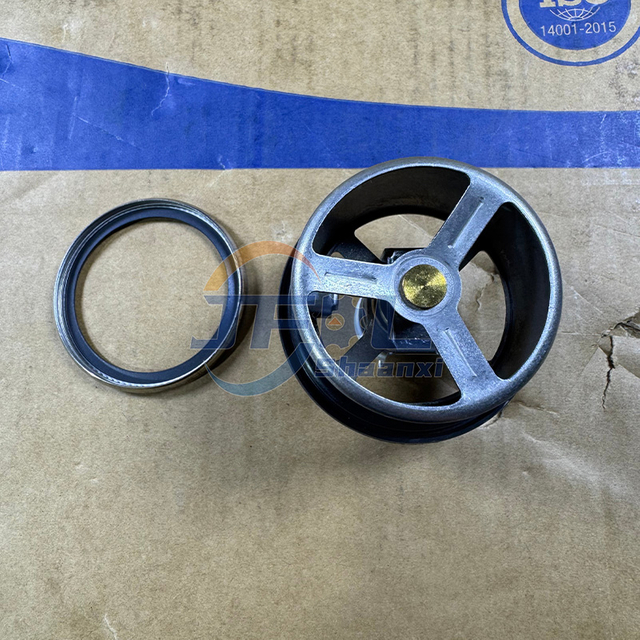 Shacman Delong Truck Spare Parts F3000/X3000 Weichai WP10/WP12/WP13 Engine Thermostat Valve 71 Degree 33814-71 Thermostat Assembly Accessories