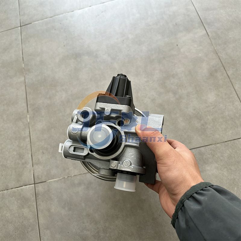 Air Dryer Assembly WG90003605212 for HOWO 7 371 A7 T7H T5G Trucks