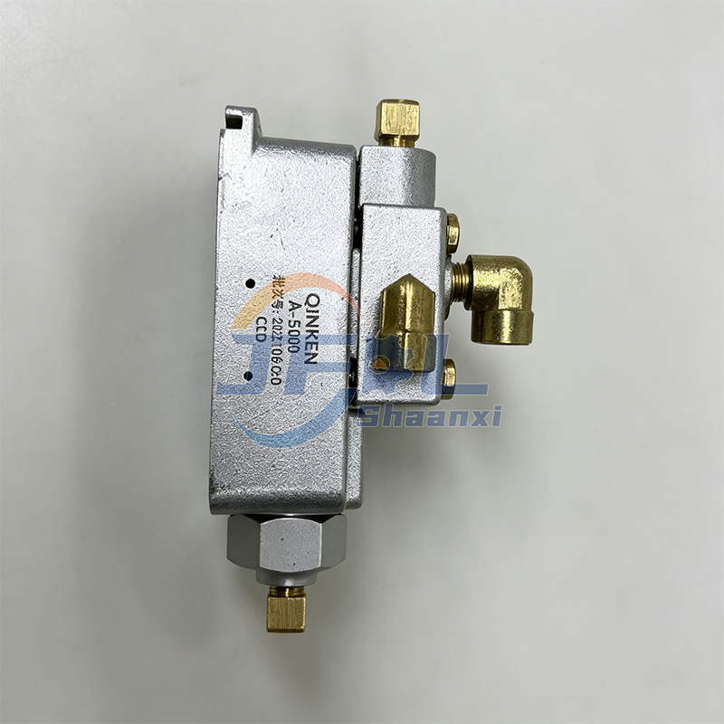 Follow-up Valve 1702310A10S Slave Valve for Dongfeng DT14 DT12 Truck Spare Parts SHACMAN F3000 X3000 Trucks
