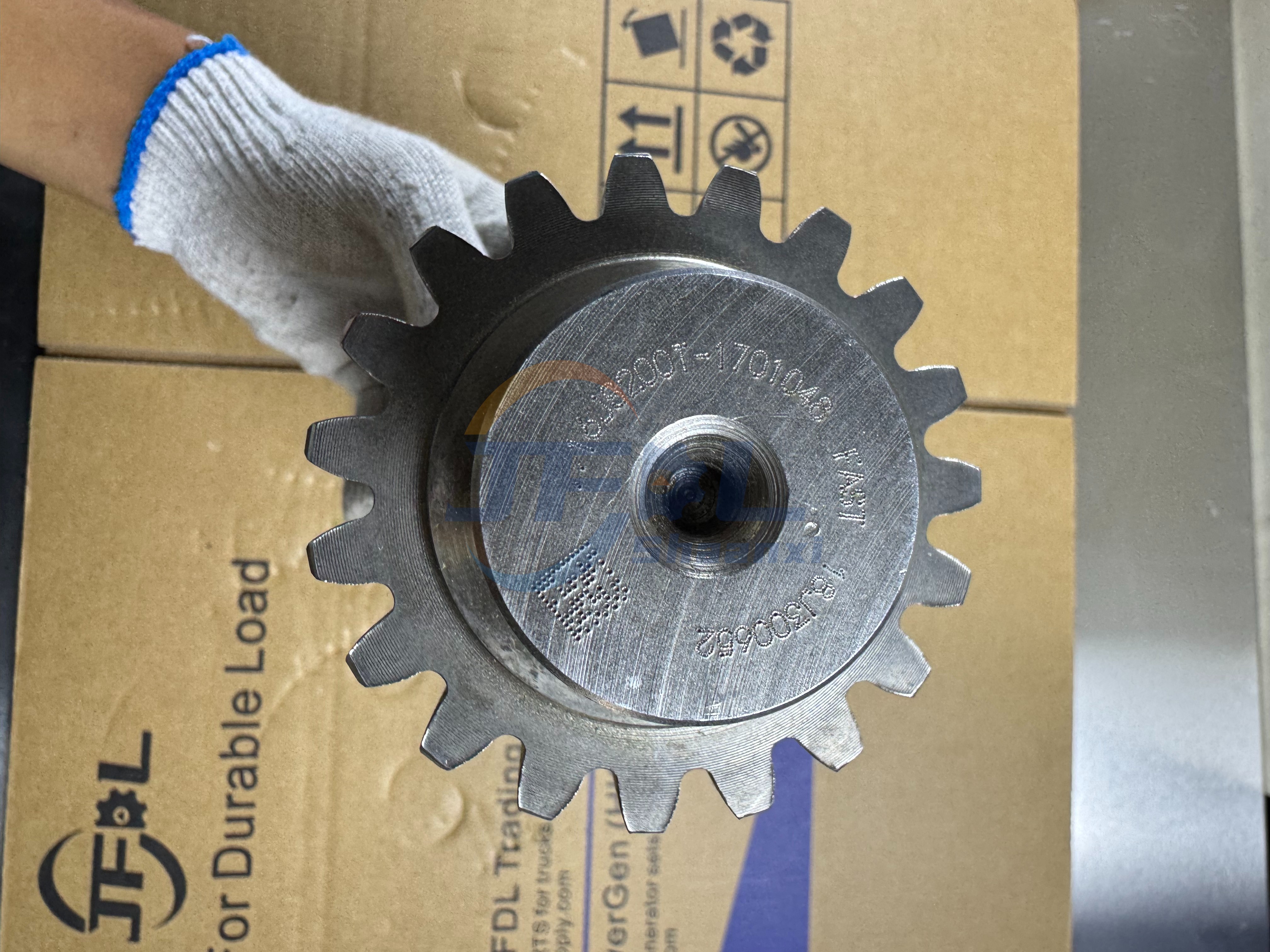 Truck Spare Parts Transmission system Countershaft / Intermediate Shaft 16JS200T-1701048 For Shacman Delong F3000, X3000, And M3000