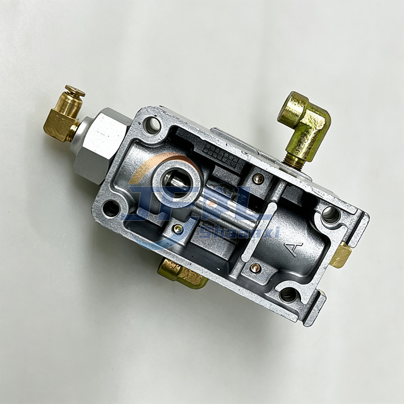 Follow-up Valve 1702310A10S Slave Valve for Dongfeng DT14 DT12 Truck Spare Parts SHACMAN F3000 X3000 Trucks