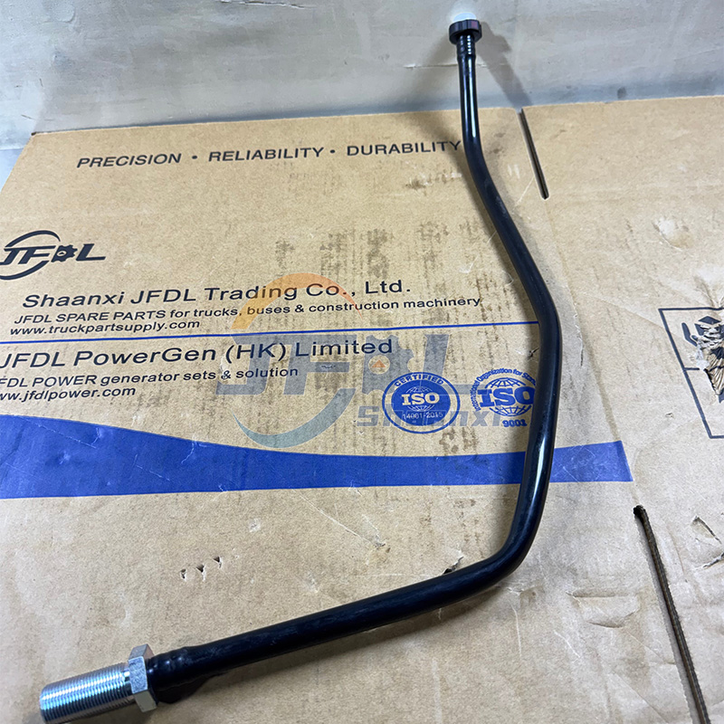 Shacman Delong X5000 / X5000S / X6000 /M3000 / NewM3000 / M3000S Truck Spare Parts Driven And Driven Air Compressor Water Hose Assembly 1001679009 Return Pipe