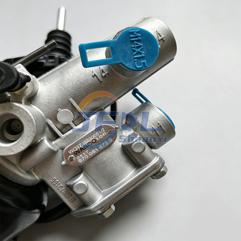 Heavy Duty Trucks Clutch Slave Cylinders WG9725230052 WG9725230051 Clutch Booster Cylinder 